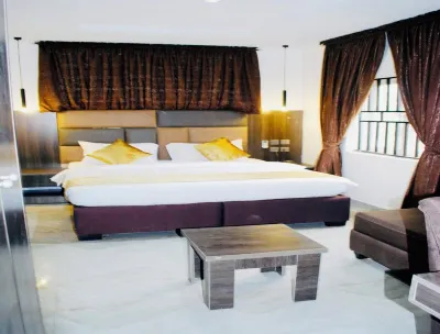 ファウジー ホテル のホテル