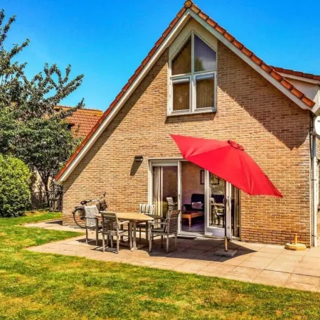 Bungalow in Breskens Near Waterfront Beach