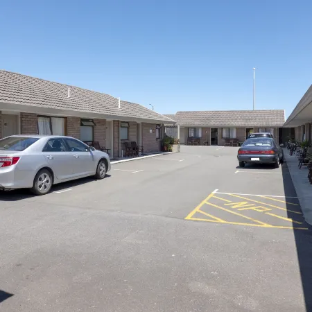 Foreshore Motor Lodge