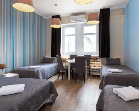 波茲南老城交通酒店 波茲南酒店