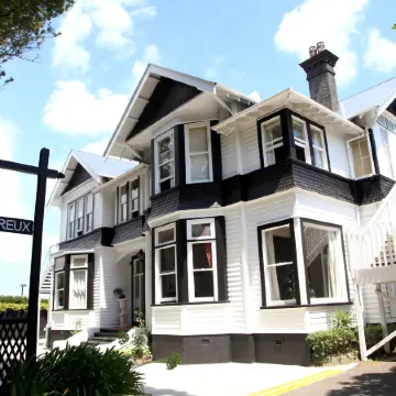 The Devereux Boutique Hotel Отели рядом с достопримечательностью «Гора Уан-Три»