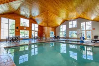 Newport Resort - Pools