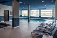 Four Points by Sheraton Sherwood Park - Pools
