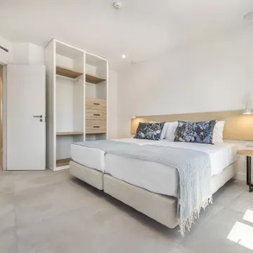 Clube Maria Luisa Hotels near Praia da Balaia