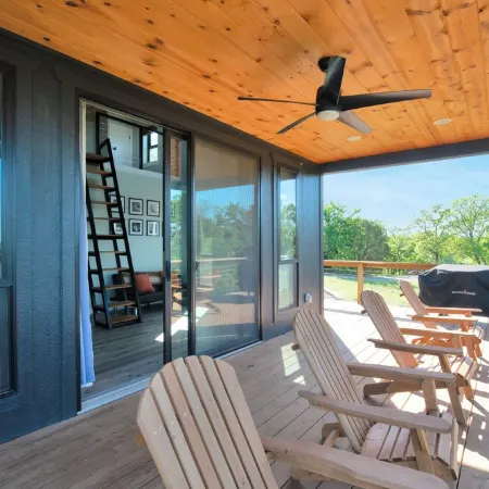 Brand New! Lofted Lookout - gorgeous views near Turner Falls