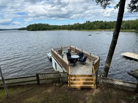 Lakefront Retreat Near Portland – Modern Comfort with Classic Charm.