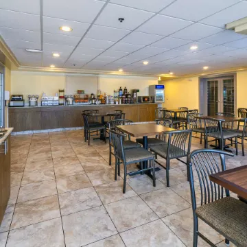Comfort Inn & Suites