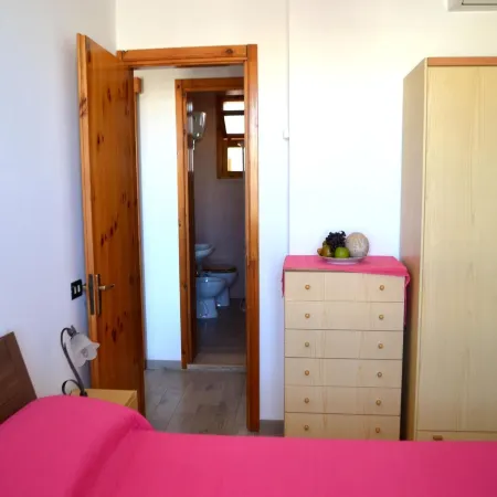 Taki Holiday Home on the First Floor with Two Bathrooms in San Foca