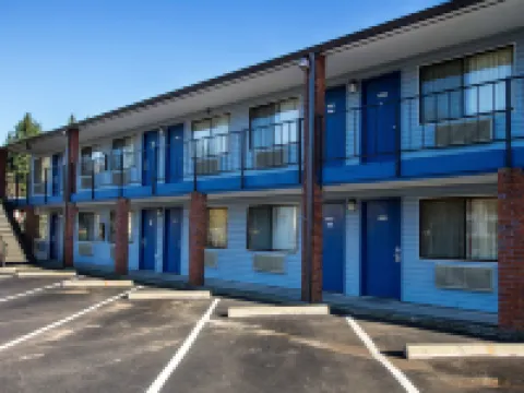 Super 8 by Wyndham Vancouver East Hotels in Vancouver