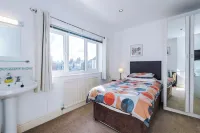 Professional Contractor's Retreat, Superfast Wifi, Free Van Parking Cctv Hotels in Thornton Curtis