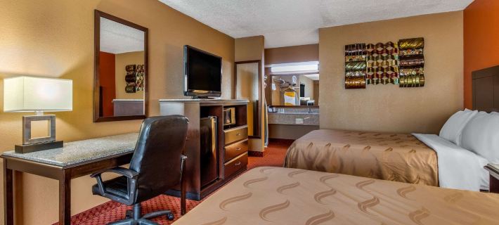 Quality Inn Hotels in Cheatham County