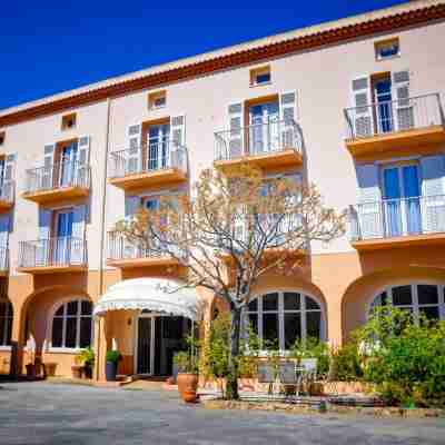 Les Arbousiers Hotel Exterior