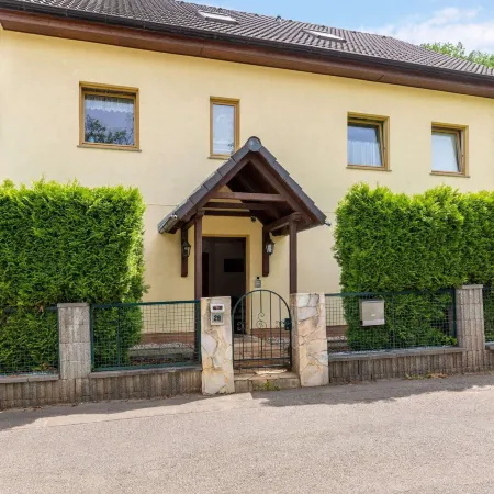 Cosy Apartment in Dresden with Balcony and Swimming Pool