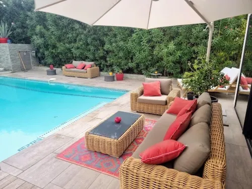 La Villa Blanche - Homestays