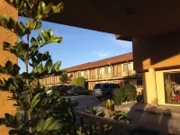 Fullerton Inn
