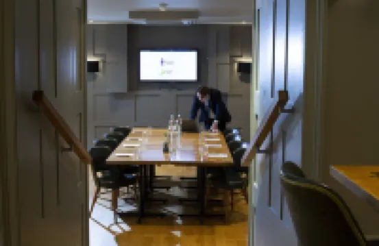 더 퀸즈베리 호텔