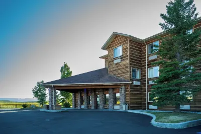 Pinedale Hotel & Suites Hotels near Ancient Path of the Pronghorn
