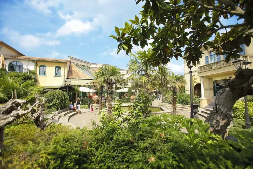 Hotel Eemhof by Center Parcs Hotels in Zeewolde