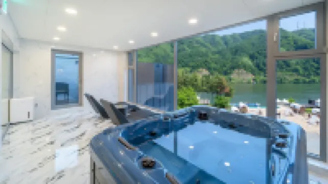 加平JH泳池別墅及豪華露營