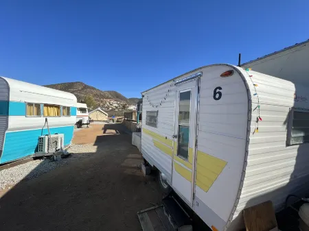 Ecovino Valle de Guadalupe Отели рядом с достопримечательностью «Adobe Guadalupe Vineyards & Inn Aztec Breeding Farm»