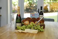 5Br-10Guests-Fireplace-HotTub-Petsok-Parking Hotels in Battle