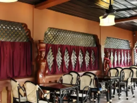 Lux Guesthouse Hotels in Svay Por