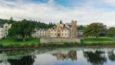 Cameron House on Loch Lomond Отели рядом с достопримечательностью «Luss Parish Church»