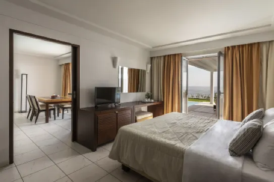 Louis Apostolata Island Resort