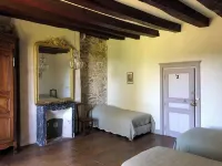 Château de Montautre Hotels in Bessines-sur-Gartempe