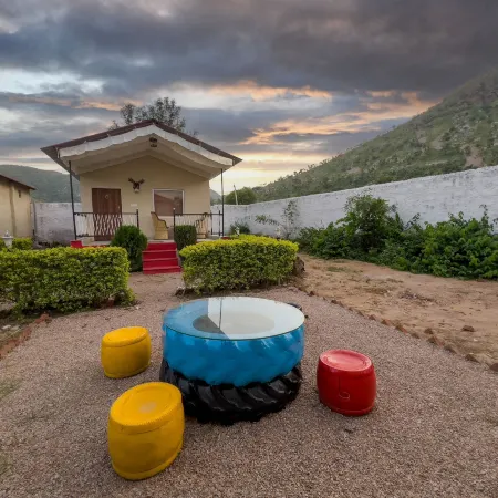 Vanbagh Sariska Resort