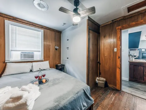 Midtown Lodge - Barer