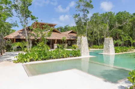 Lumina at Losantos Tulum Отели рядом с достопримечательностью «Ziggy Beach»