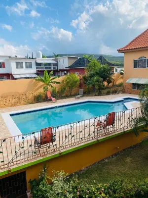 Montego Bay Ironshore  Luxury Studios - appartements de vacances