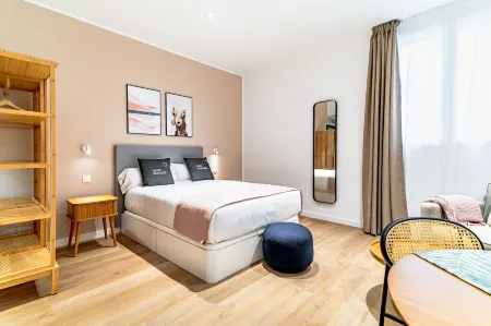 Limehome Sevilla Ronda de Capuchinos Отели рядом с достопримечательностью «Capilla de San Jose»