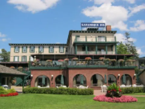 The Gananoque Inn & Spa Hotels in Gananoque