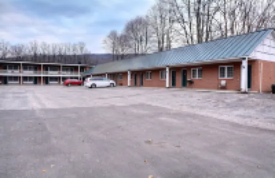 Colonial Motel and Spa Hotels in 