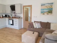 2-Bed Barn Hot Tub & Pet Friendly Near Muirkirk Hotels in Cumnock