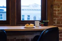 48 King West Hotels in Brockville