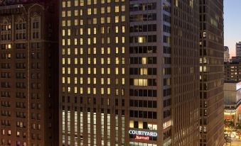 Courtyard Chicago Downtown/Magnificent Mile