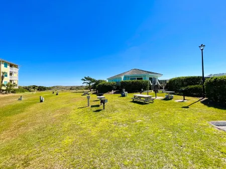 Oceanside condo, heated indoor pool @ Pebble Beach