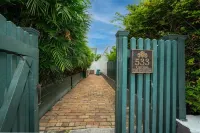 Open Concept with Chef's Kitchen and Courtyard - Luxurious Historic Studio