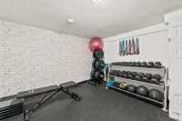 Spacious Apartment with Skyline Views and Backyard Terrace - Charming Oasis