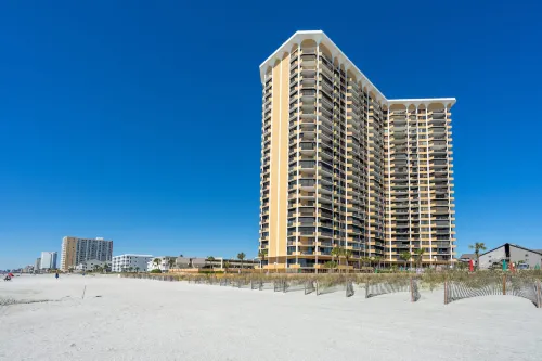 Expansive Balcony and Luxurious Amenities - Stunning Ocean View