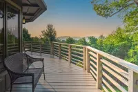 Amazing Town Mountain Getaway Hotels in Buncombe County