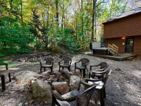 Hot Tub, Game Room and Fire Pit - Charming Spacious Retreat
