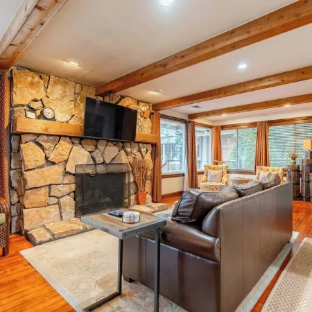 Portage Lakes, Lakefront, Private Dock & Deck