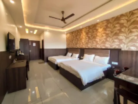 Cottage Club Inn Hotels in Almora
