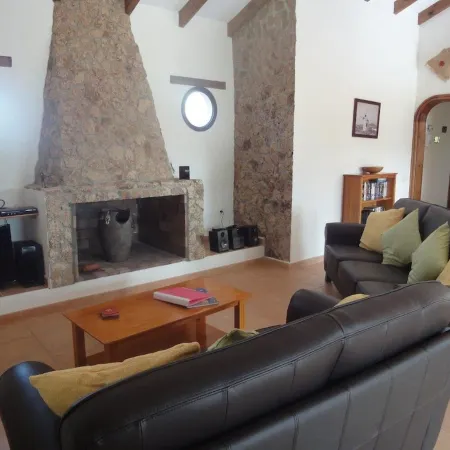 Luxury Secluded Villa - Large heated pool Aircon in main bedroom - fibre wifi