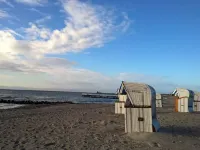 Spacious beach apartment in a quiet location with pool and sauna Hotels in Gromitz