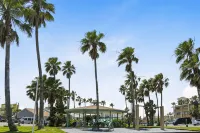 Surfside I 2 Bed 2 Bath by the Beach